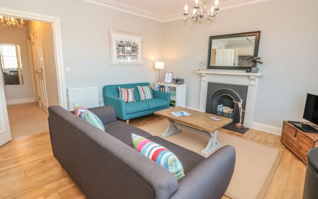 32 Newcomen Road