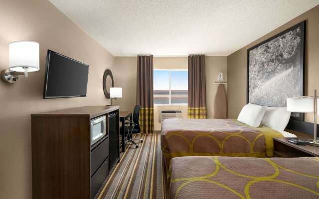 Super 8 by Wyndham Liberal KS