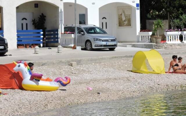 Luxury Beachfront Apartment, Sea Pearl