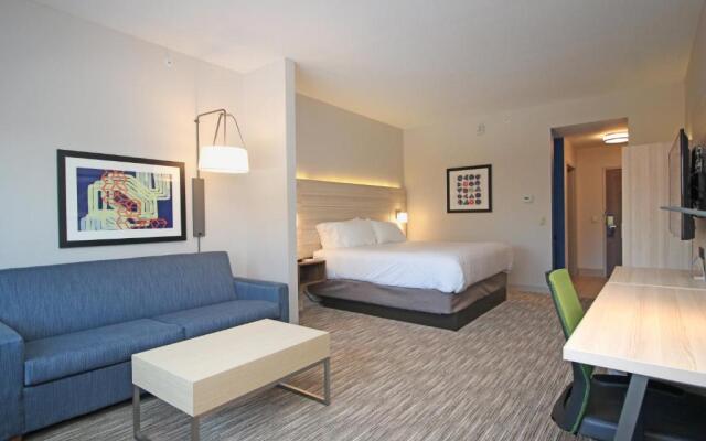 Holiday Inn Express & Suites Ocala, an IHG Hotel