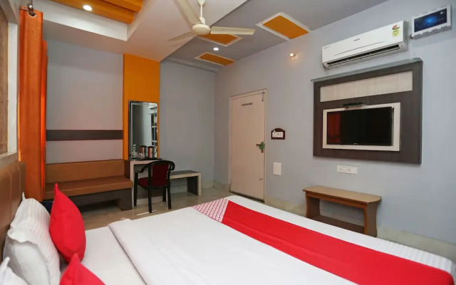 Oyo 23395 Hotel Taj & Restaurant