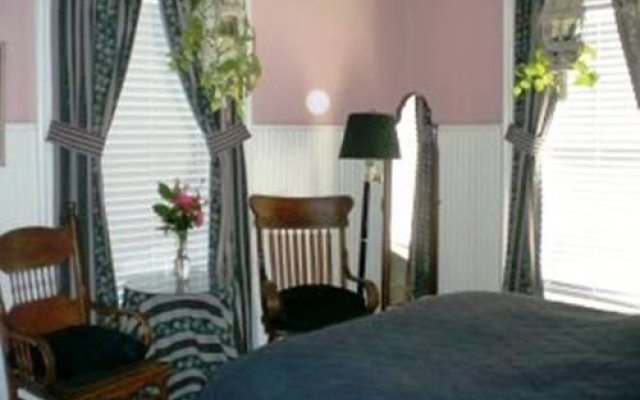 Victorian Garden Inn