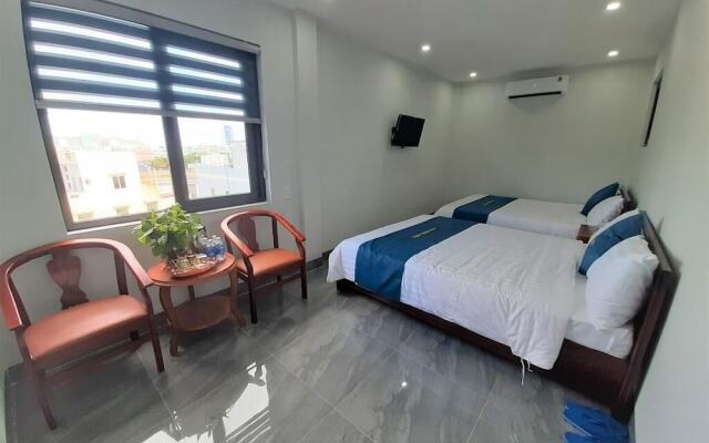 Dinh Huong Hotel