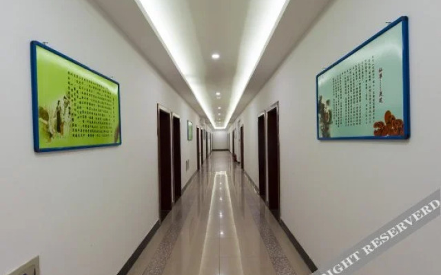 Zhaolong Hotel