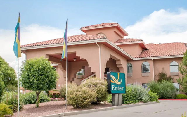 Quality Inn  Suites Gallup I-40 Exit 20