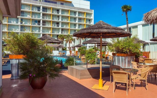 El Tropicano Riverwalk