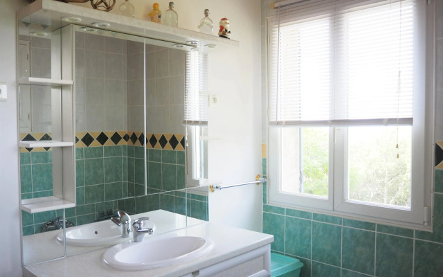 Provencal holiday home with private garden, Bédoin