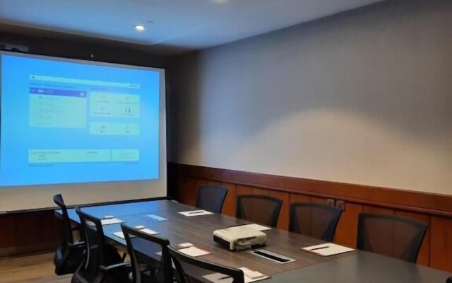 Biz Hotel Apartments