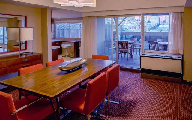 Holiday Inn Golden Gateway by IHG