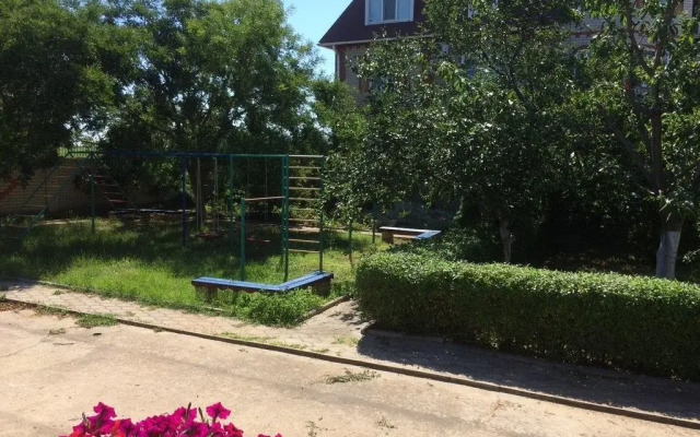 Guest House on Ulitsa Svyatogo Georgiya