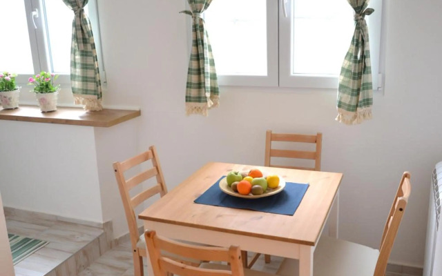 Sara-mala Apartments