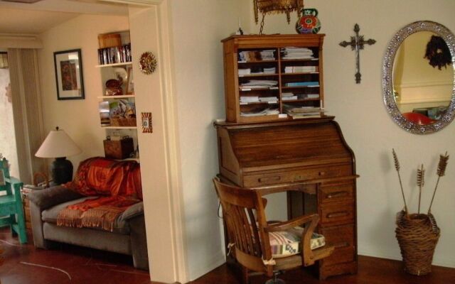 Sam Hughes Inn Bed and Breakfast