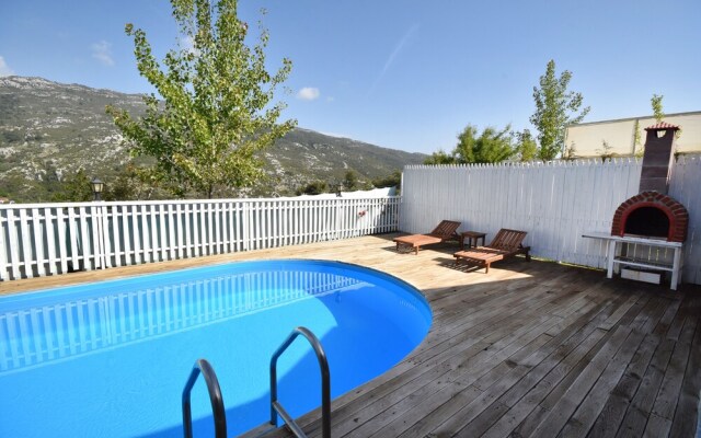 Villa Belize 2 by Helaltatilvillari