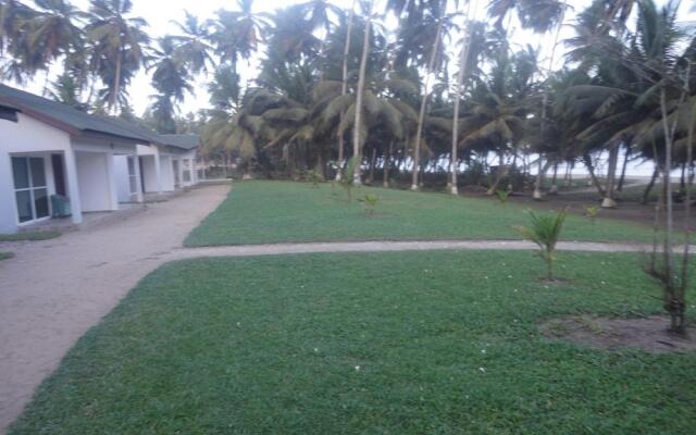 Tenack Beach Resort & Hotel