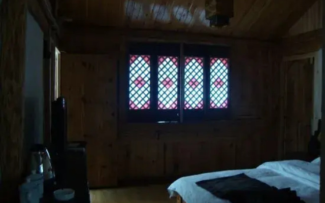 Shaxi Guzongma Hostel
