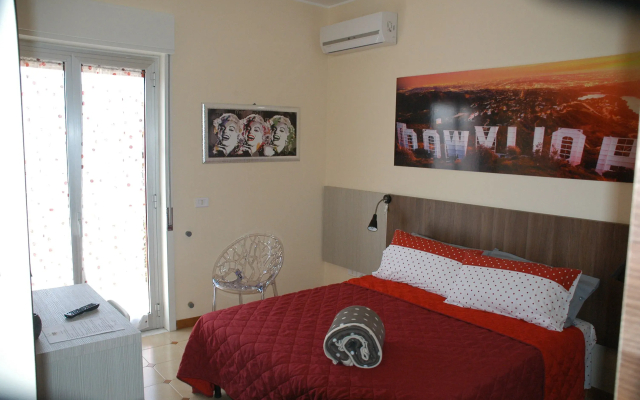 Hollywood Bed & Breakfast