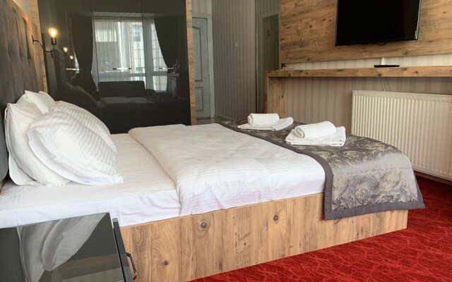Adanaz Otel