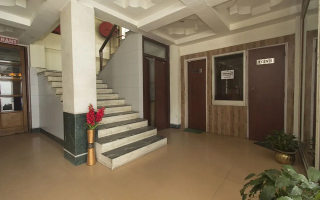 OYO 10695 Hotel Niladri Palace