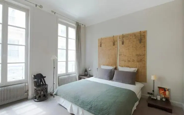Class and Elegance: Parisian Apartment