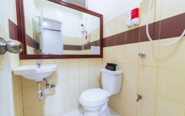 RedDoorz Plus Near SM Lanang Davao