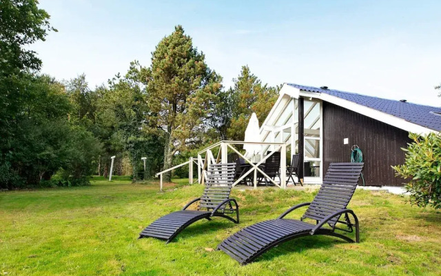 6 Person Holiday Home in Oksbol