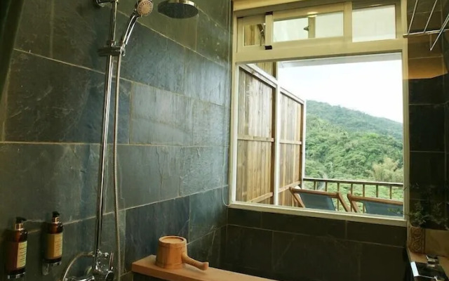 Juhu Farmstay