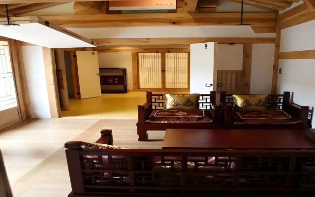 Gyeongju Ragung Hotel