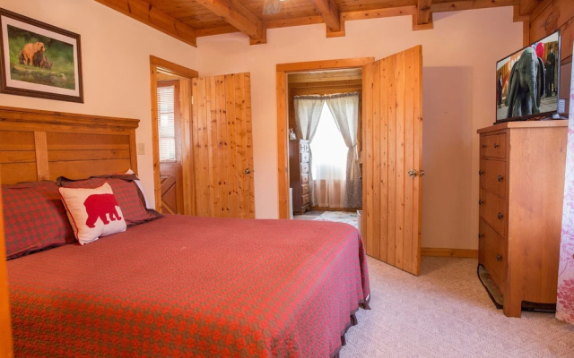 On Mountain Time - One Bedroom Cabin
