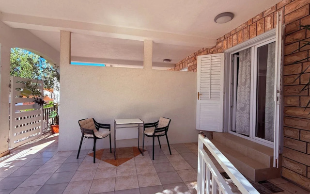 Appartamento Olive Garden Ac Wifi Hvar