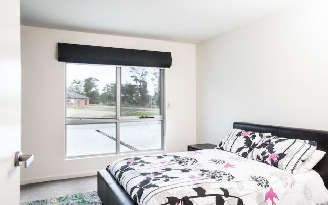 Paradise Point - Tamar Valley Residence with Pool