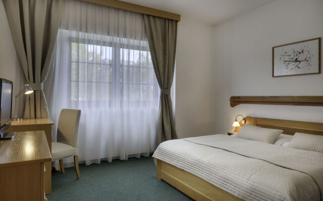 Hotel OYA