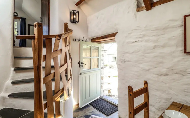 Y Felin at Coed Cadw