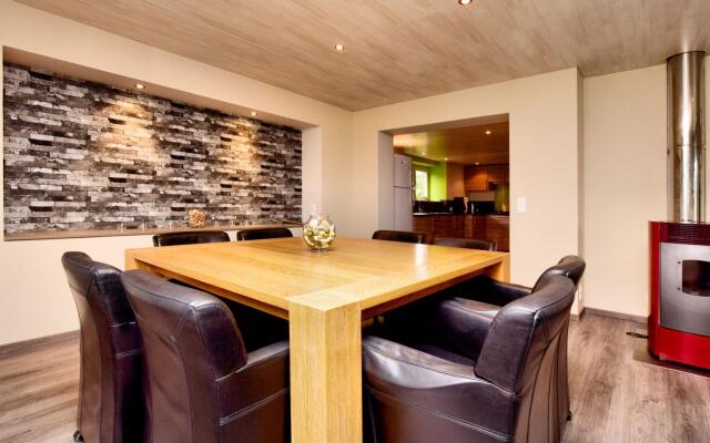 Modern Family Home With Wellness