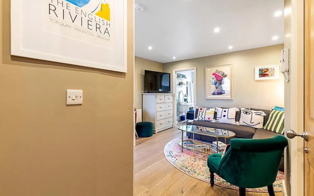 A Stylish Haven Near Portobello Road