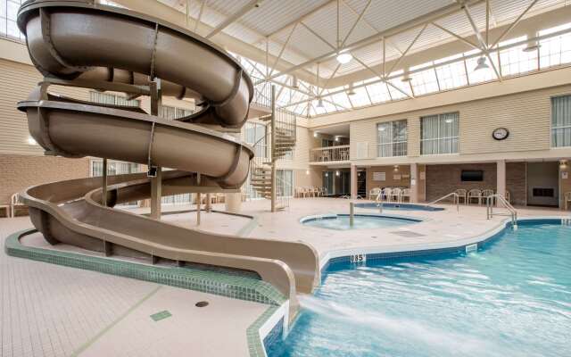 Clarion Hotel & Suites