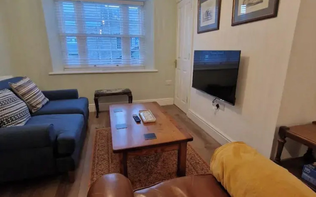 Stylish 2-bed House in Stamford Town Centre