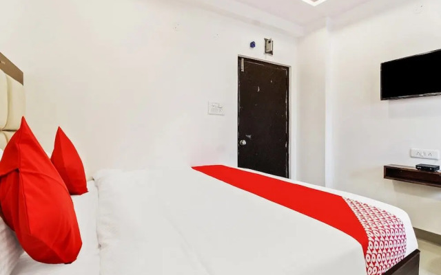 Hotel Meena International by OYO Rooms