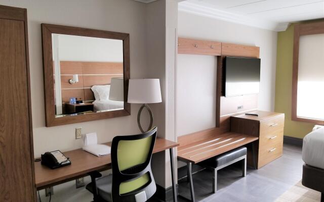 Holiday Inn Express Columbia NE - Fort Jackson by IHG