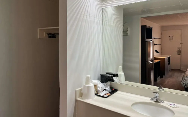 Studio 6 Suites Perry, GA