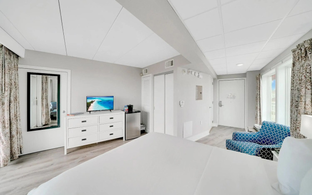 Montreal Beach Resort