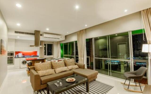 Roomromo Residence by Rompo