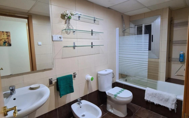 Apartamentos Dos Torres Légolas - Parking gratis