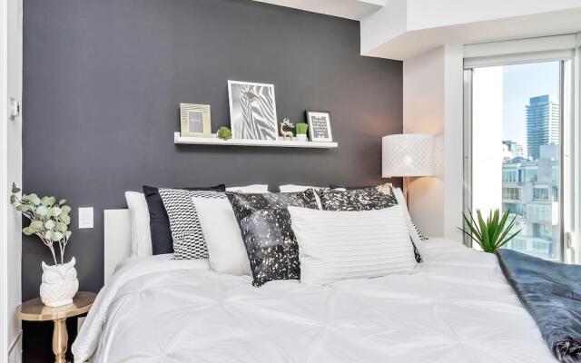 QuickStay Yorkville Condo - Yonge & Bloor