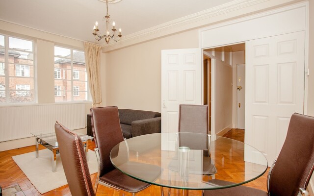 Bright 2 Bedroom Apartment Near Regents Park