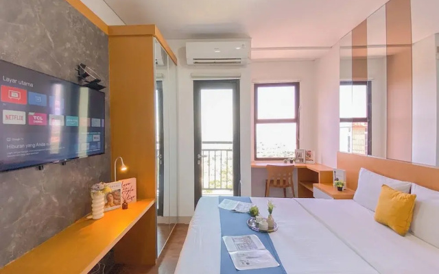 Orange Style Studio At Transpark Cibubur Apartment