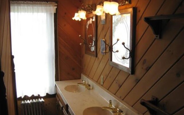 Albrightsville Farm House Bed & Breakfast