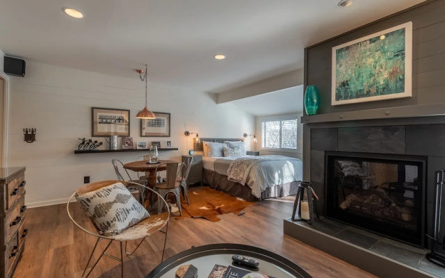 Cottonwood 1405 - Studio Condo