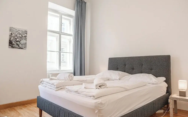 Cozy Convenient Room Prime Location