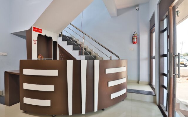 OYO 38589 Rajguru Guest House