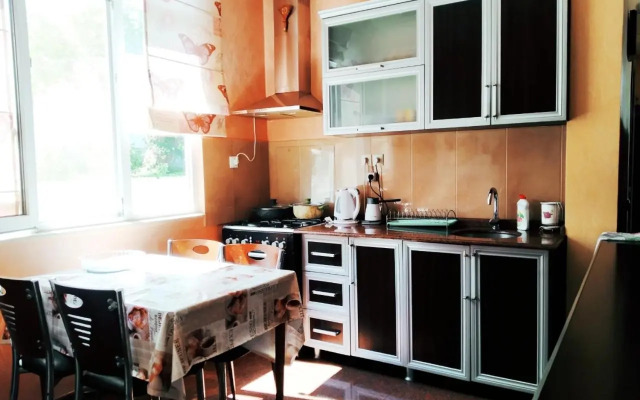 Kemeni Guest House